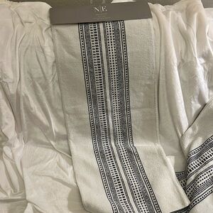 Table runner with matching placemats